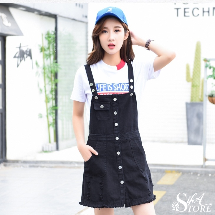Chân Váy Yếm Denim Đính Nút Wash Rách Cá Tính