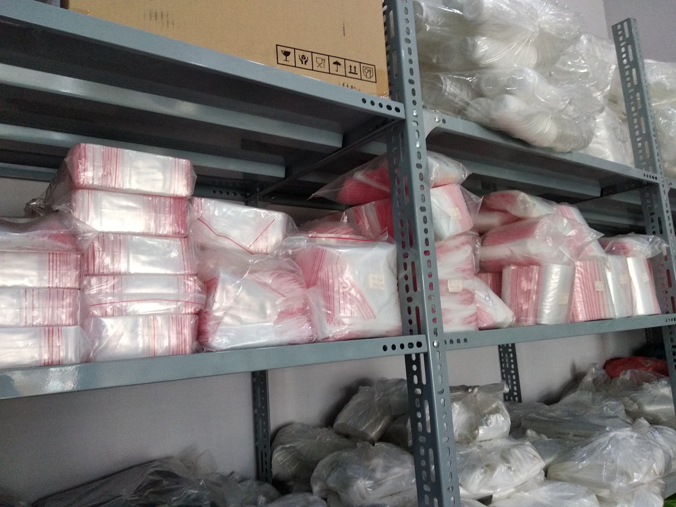 ( RẺ BẤT NGỜ ) 1kg Túi Zipper Chỉ đỏ