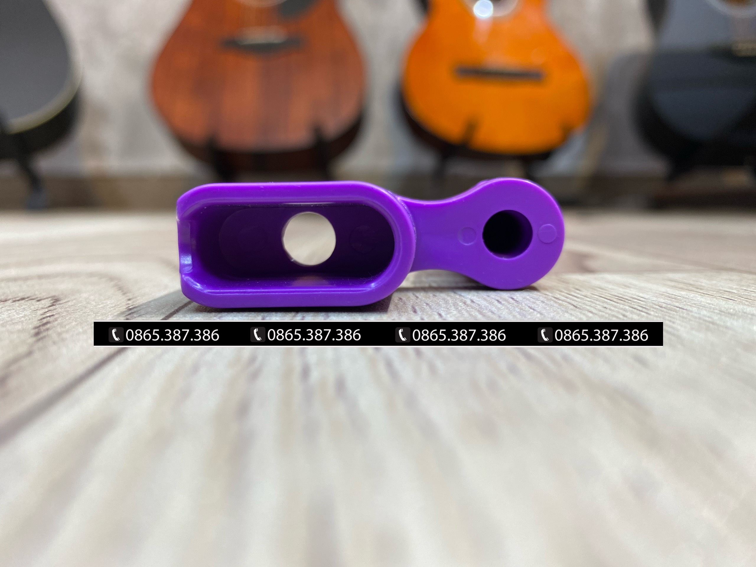 Dụng cụ lên dây đàn guitar giá rẻ