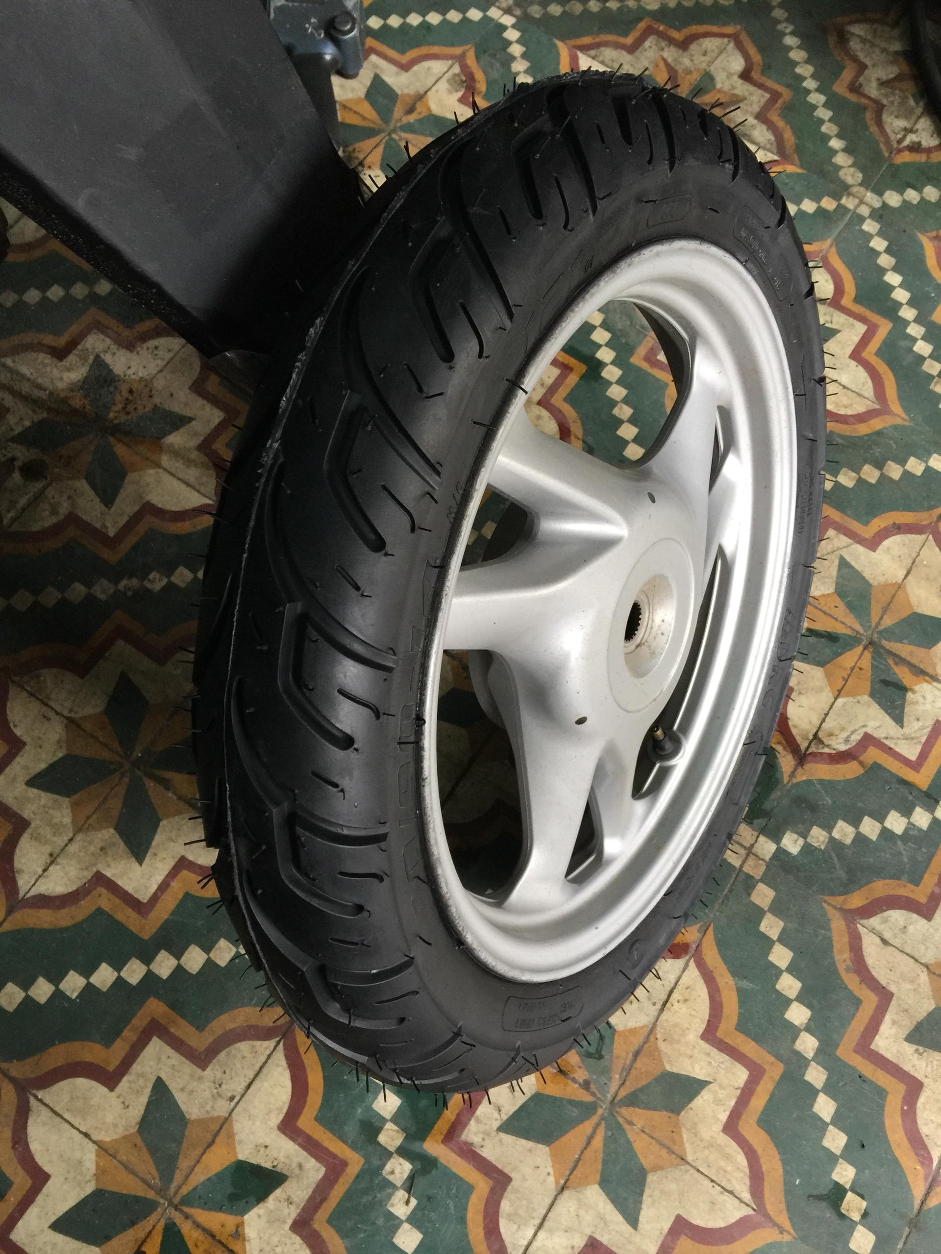 Lốp Xe Máy Honda AirBlade