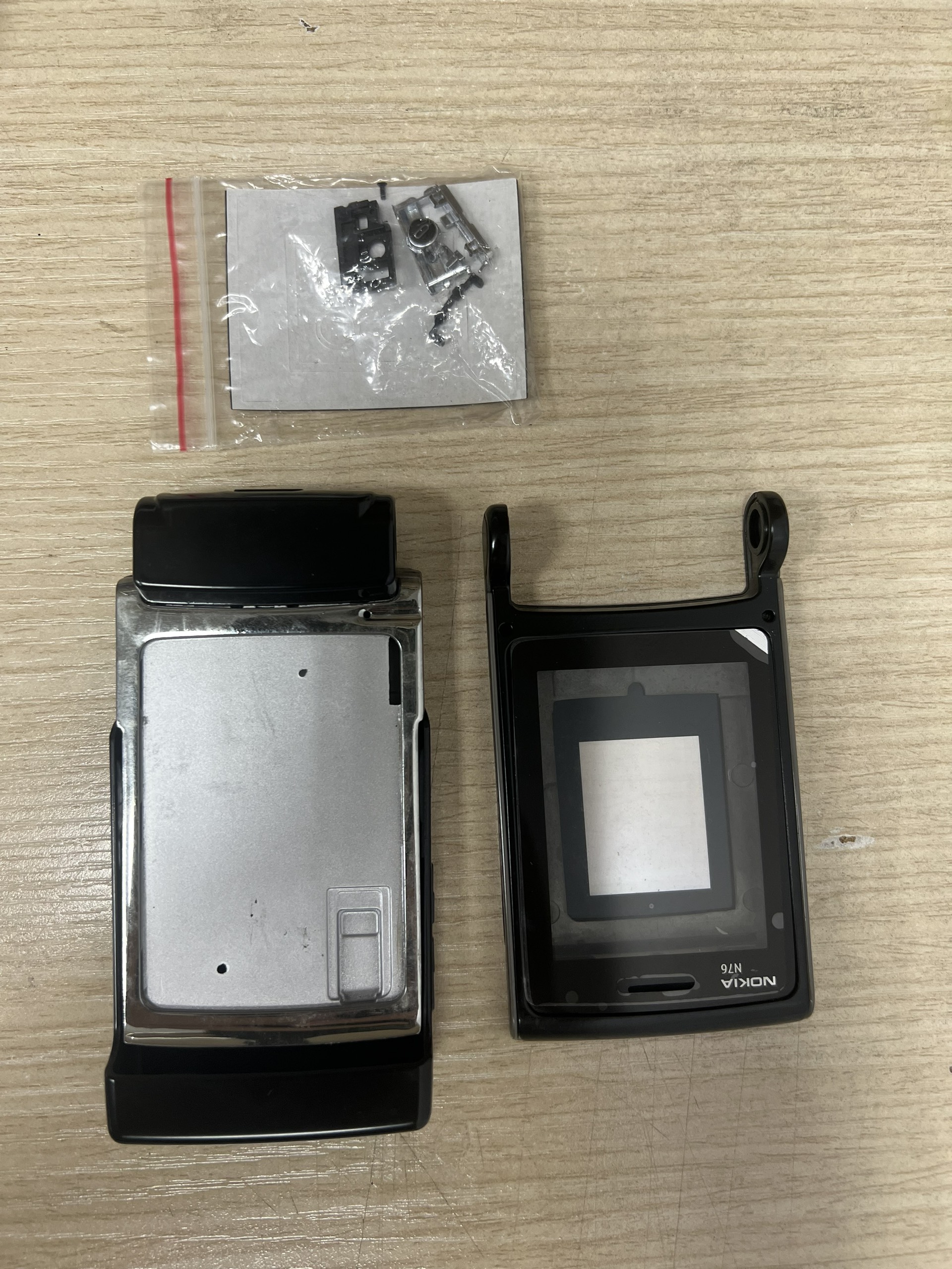 VỎ NOKIA N76