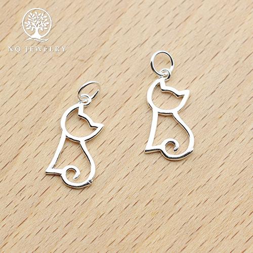 Charm bạc hình con mèo treo - NQ Jewelry