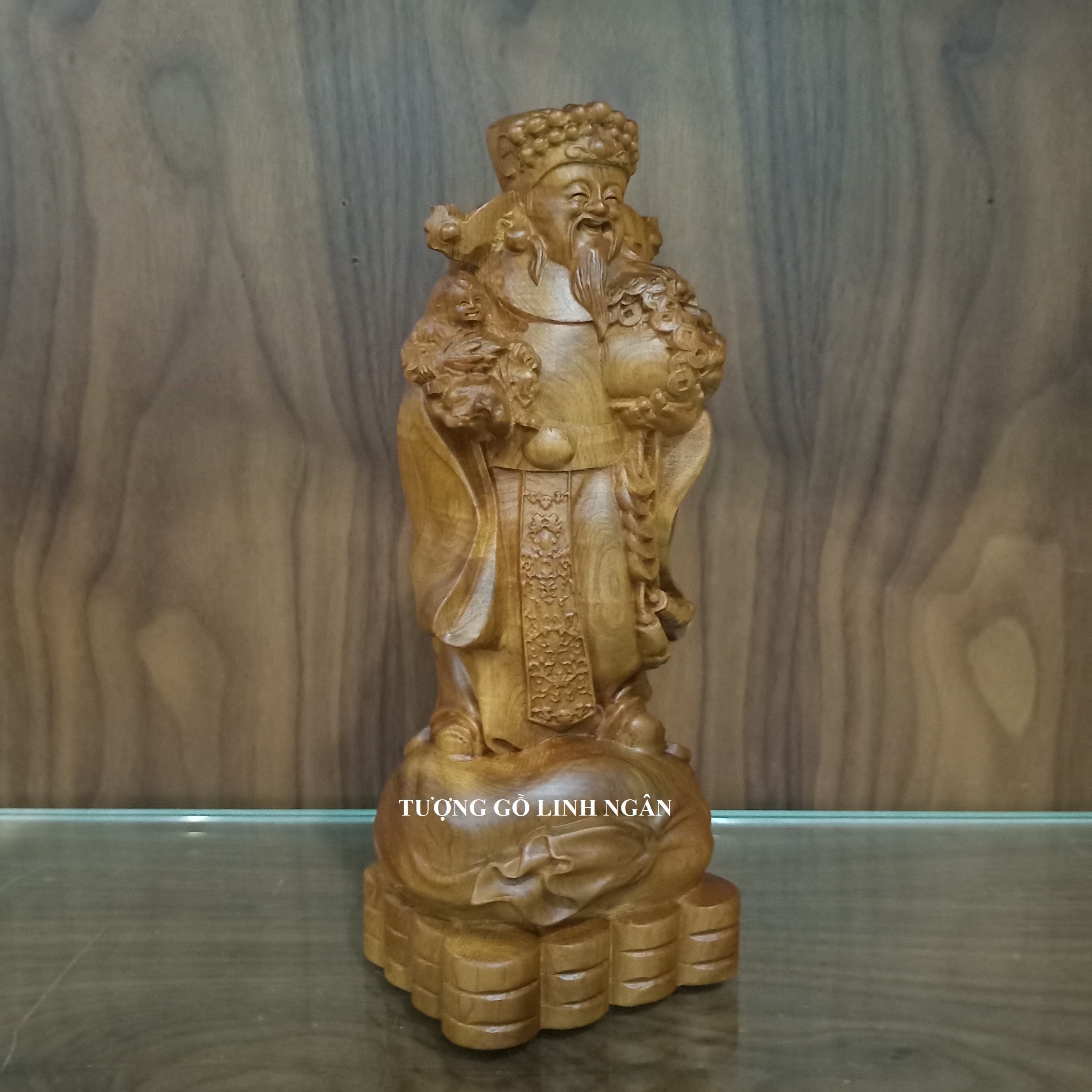 Thần tài gỗ bách xanh cao 20 cm