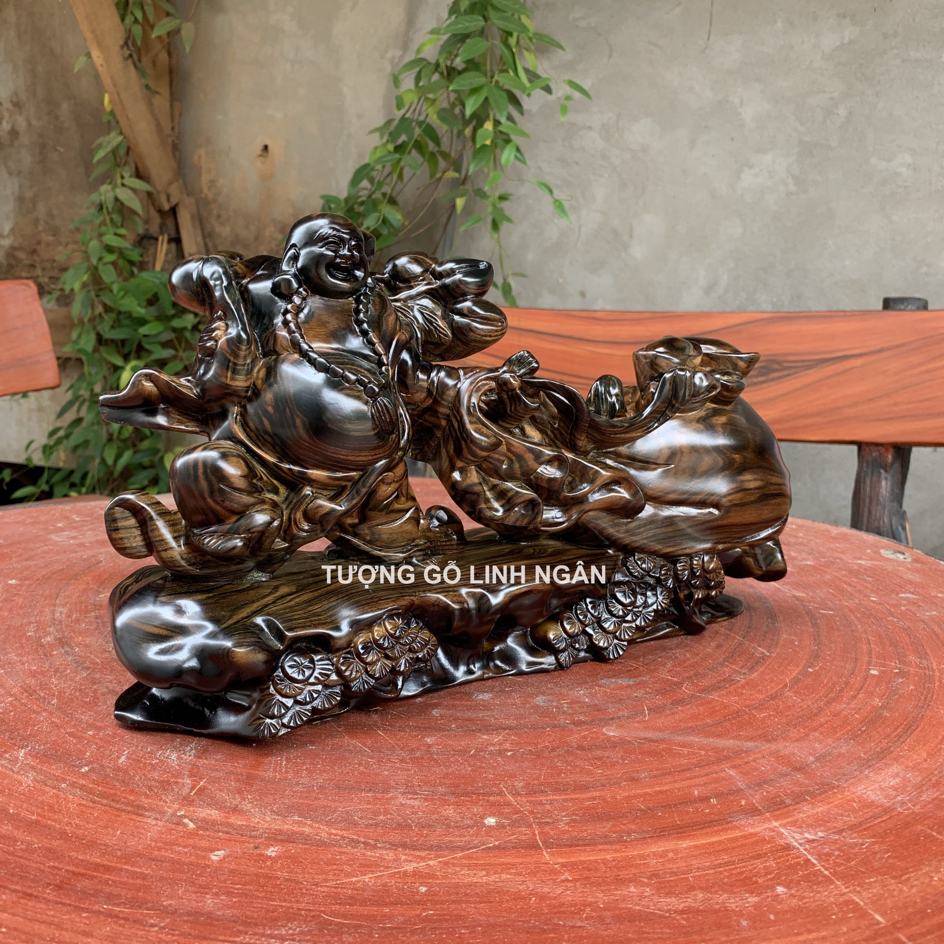 Tượng phật Di lặc gỗ Mun (Cao 20 cm, ngang 40 cm, sâu 10 cm)