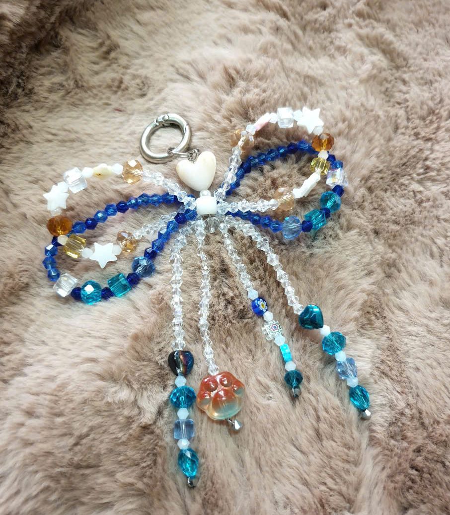 Handmade Crystal Bow Charm with Imitation Glass – Unique Gift for Girlfriends, Exquisite Handmade Accessories for Handbags & Keychains