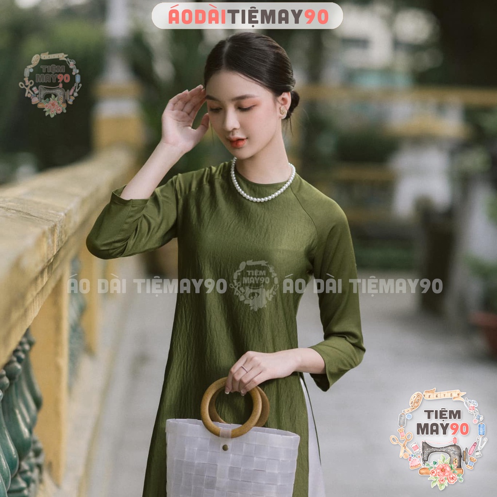 Áo dài cách tân nữ xanh cốm dáng suông xưa Tiệm 90 may sẵn lụa xuông bầu dự tiệc lễ tết đẹp AD90079