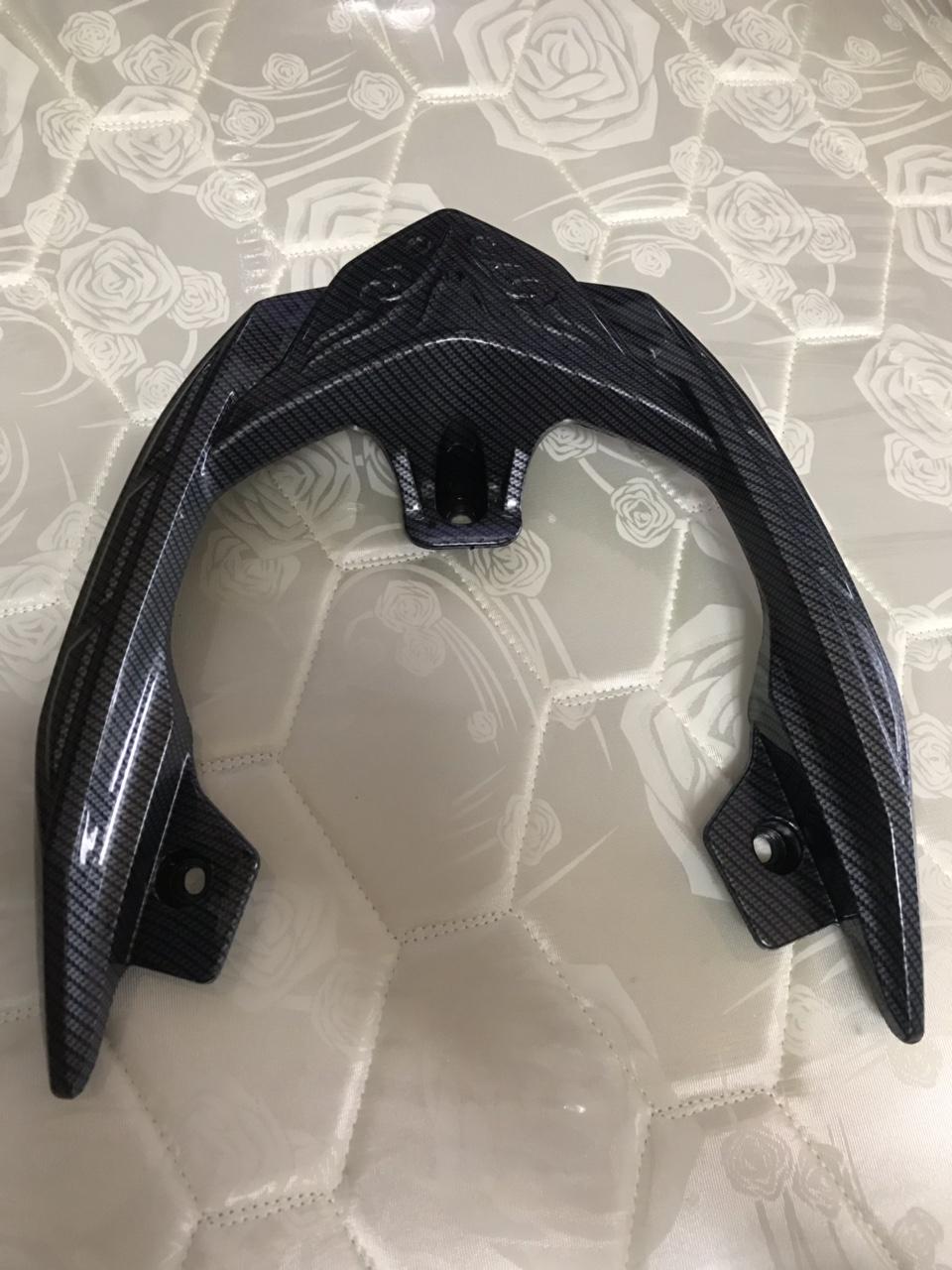 Ốp Cảng Sau Cho Xe AirBlade 125 (2016-2019) Cao Cấp vân cacbon đen