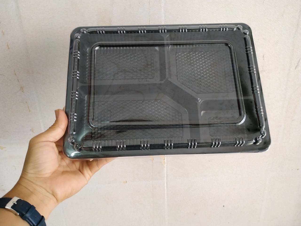 50 hộp nhựa ht25 - hộp cơm/ sushi/ ... đế đen dùng 1 lần
