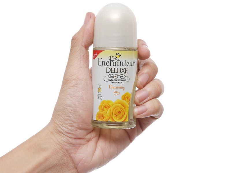 Lăn khử mùi nước hoa Enchanteur Charming 50ml