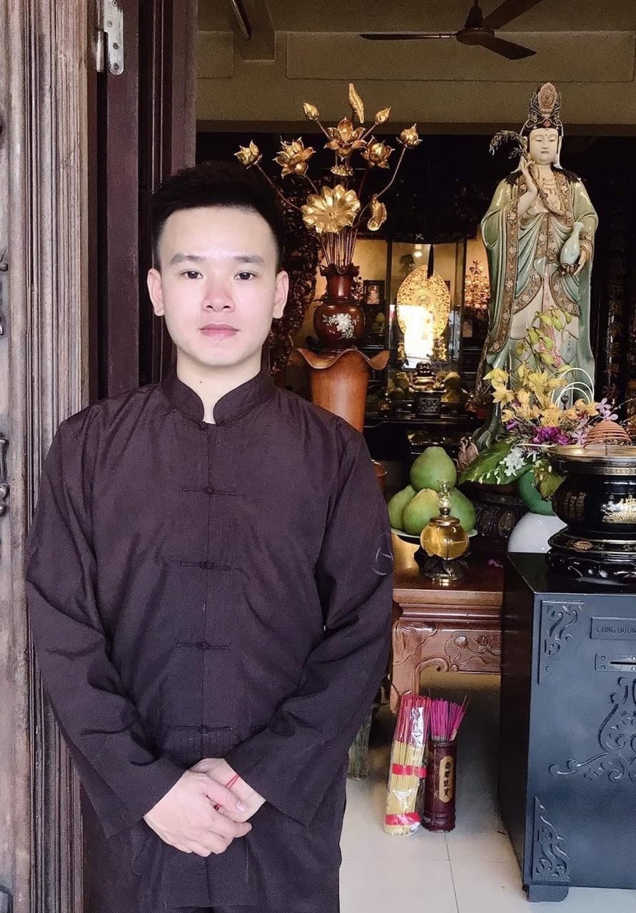 Đồ lam đi chùa nam, đồ phật tử mẫu lãnh tụ