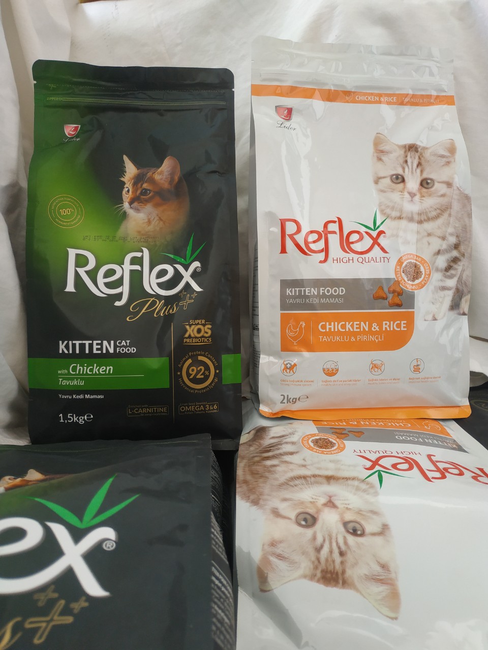 Thức ăn cho mèo con Reflex high quality with chicken & rice 2kg