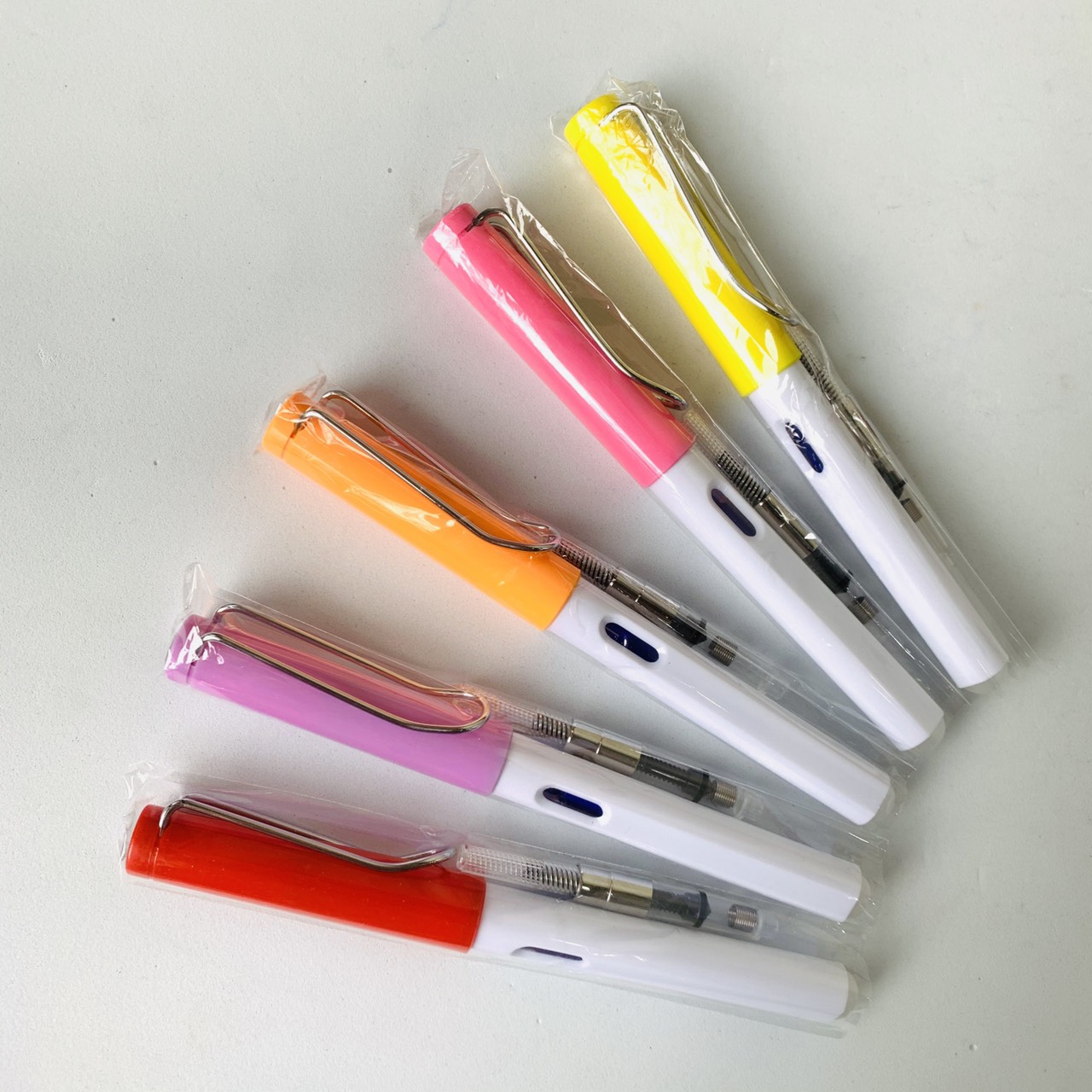 Bút máy xoá được 858ngòi mài êm trơn. FULL phụ kiện. ống mực xanh + pitton + tẩy + ngòi mài êm