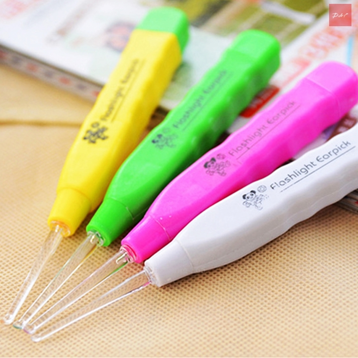 Dụng cụ lấy ráy tai có đèn - 3 đầu thay đổi