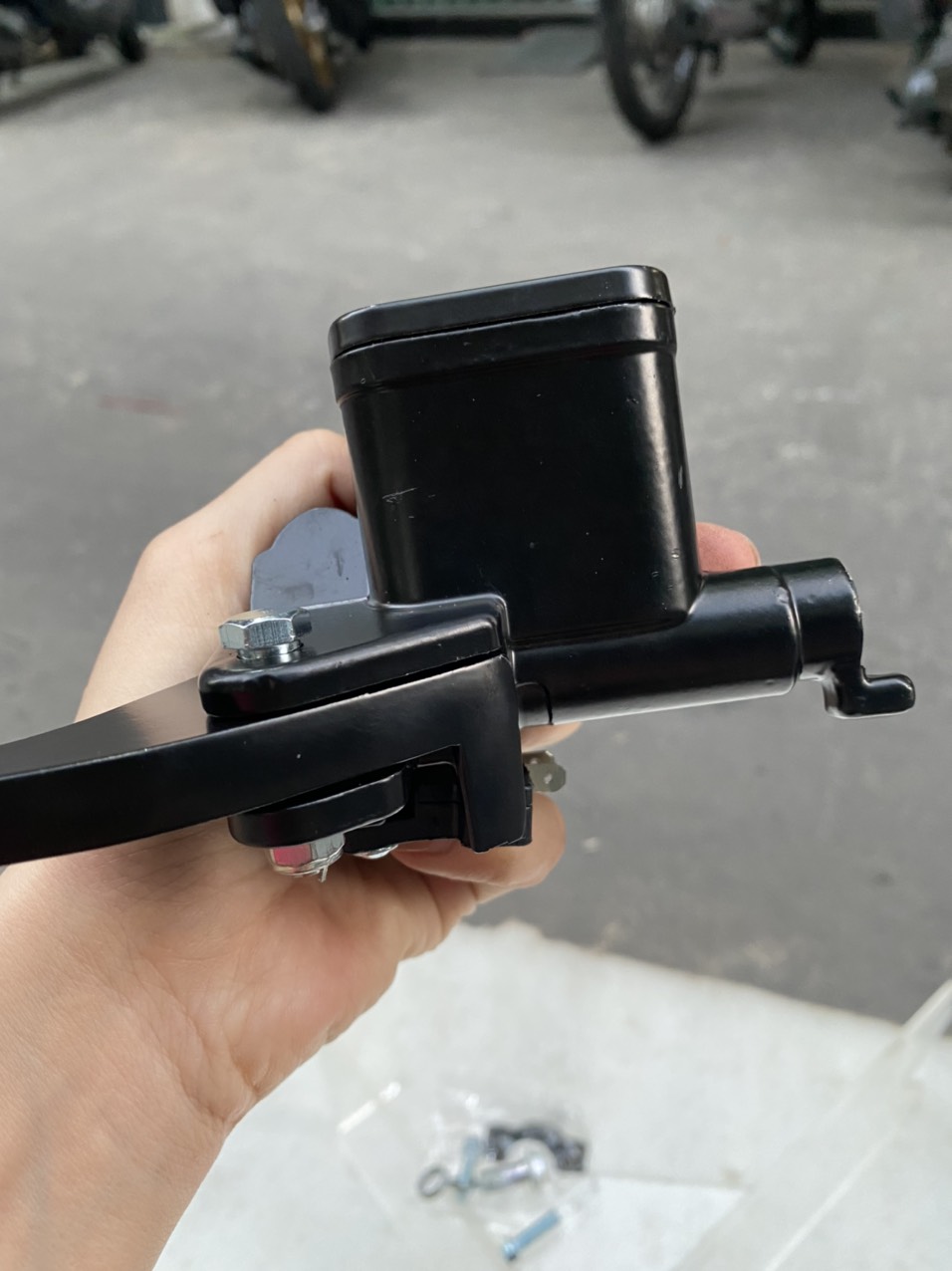 TAY DẦU THẮNG ĐĨA XE JUPITER