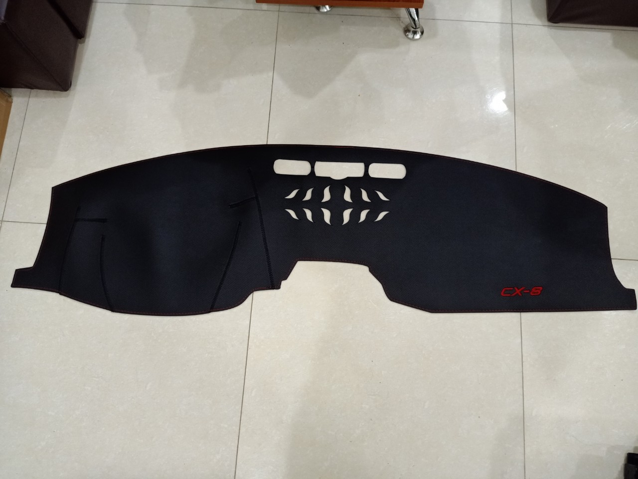 Thảm taplo da cao cấp vân carbon cho xe mazda cx8 form 2019 đến 2022,2023