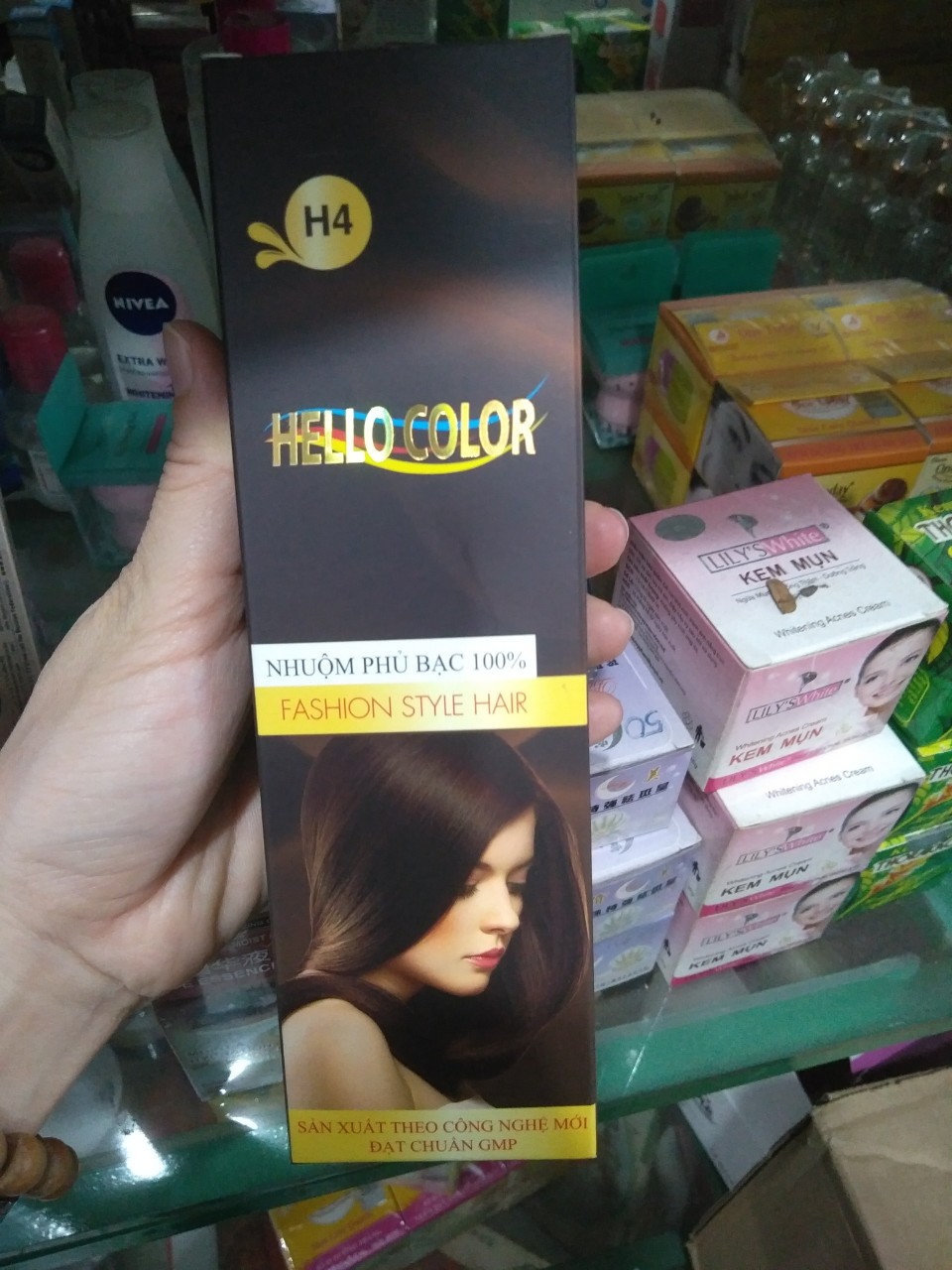em nhuộm tóc thảo dược phủ bạc HELLO COLOR 60 ML