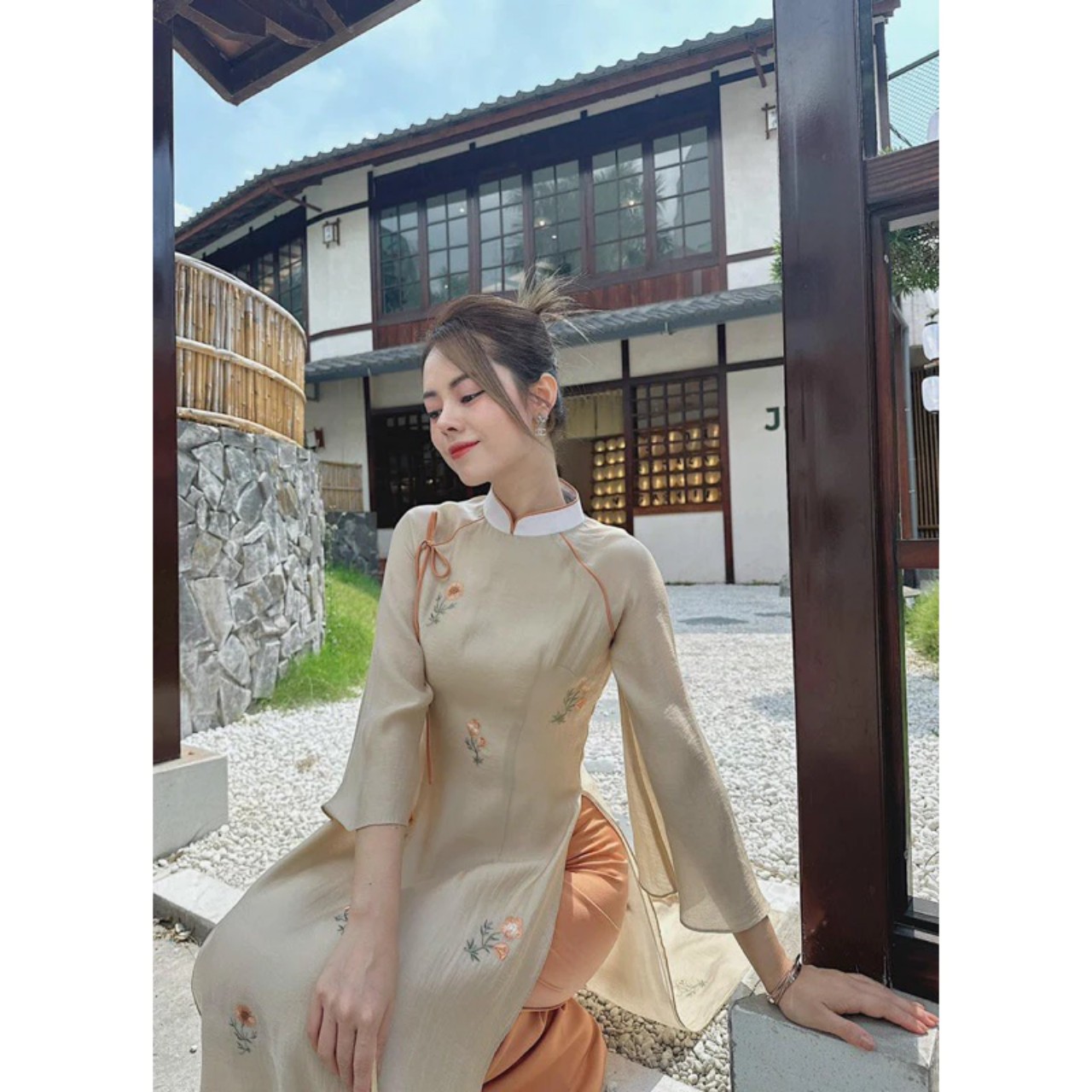 Bộ áo dài tơ 4 tà thêu cao cấp
