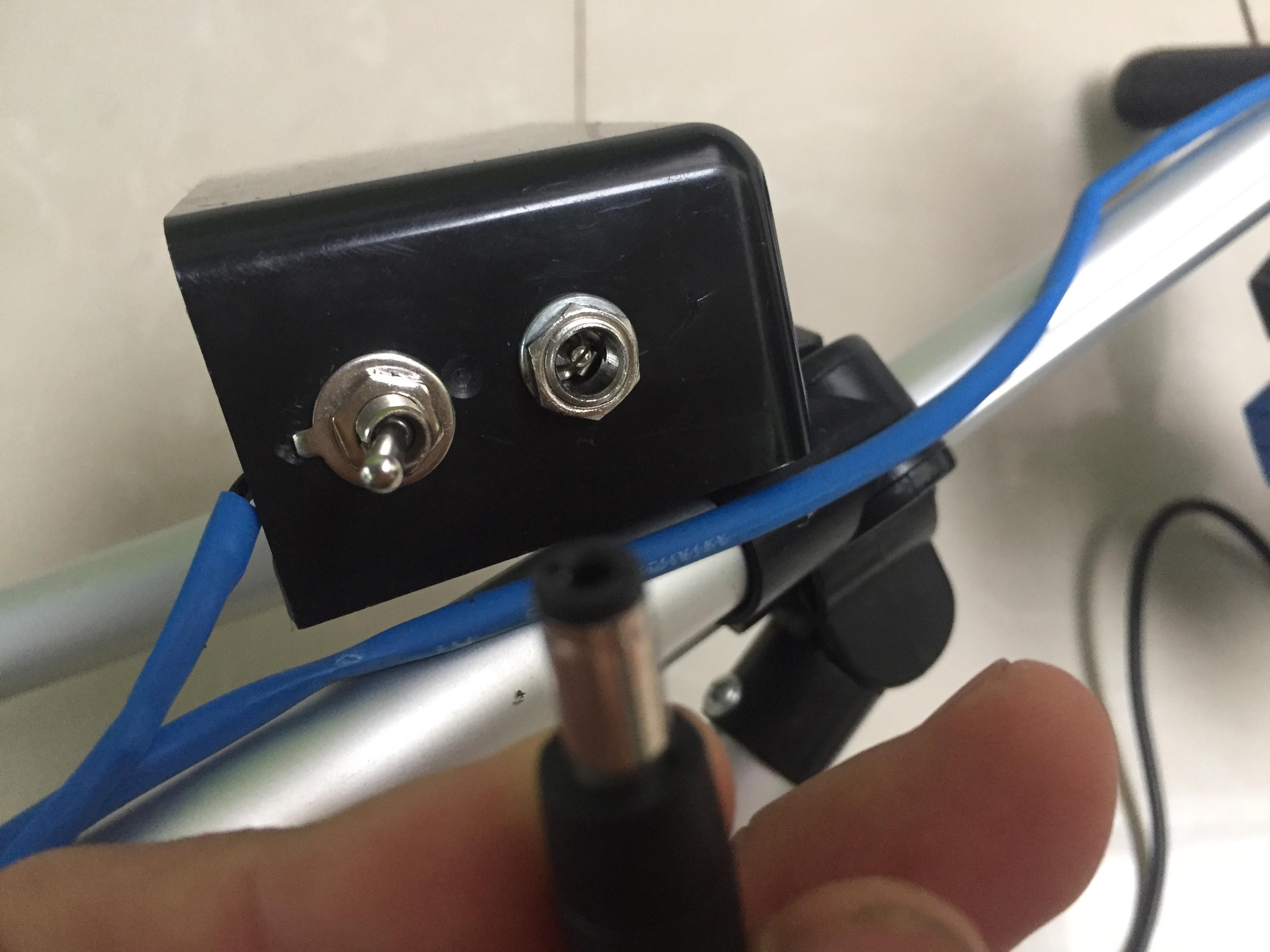 Đèn Pin Lấy Ráy Tai 3 Chân