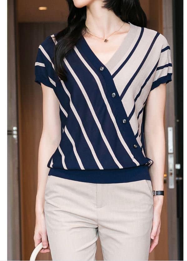 &Aacute;o len cổ V ch&eacute;o