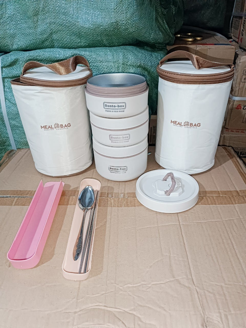 Hộp cơm 2 lớp lucky 3 ngăn tặng kèm túi đựng + đũa thìa đa năng,hộp cơm 3 tầng lucky- cặp lồng 3 tầng
