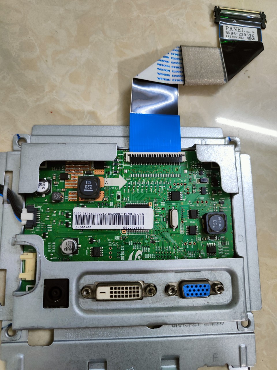 bo xử lý màn hình samsung S19C300B