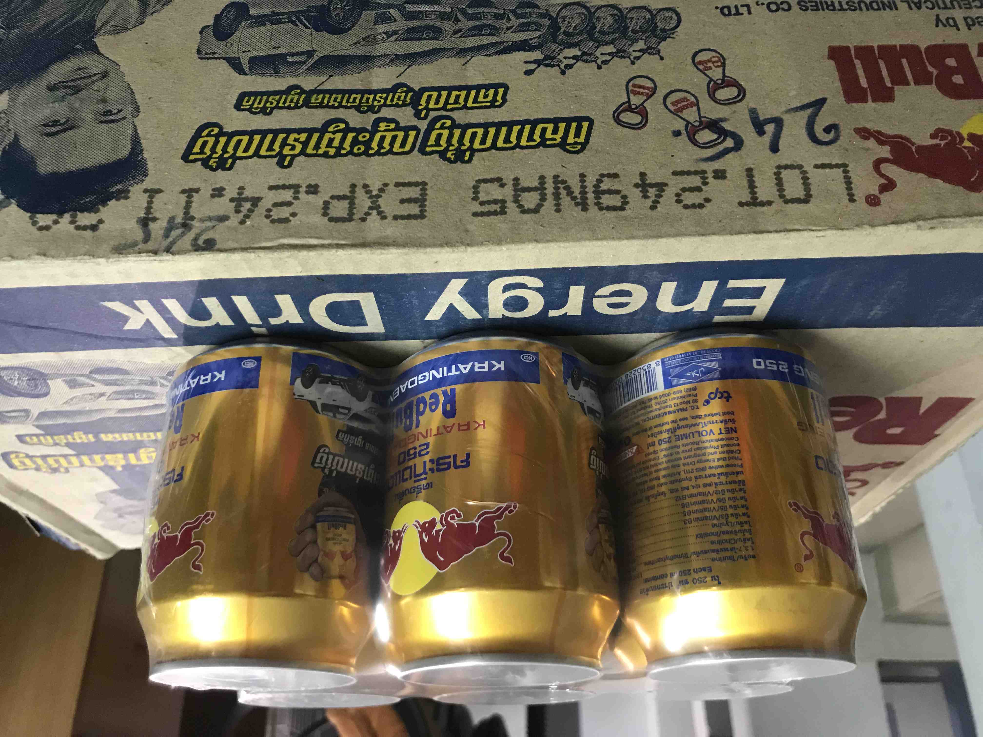 [HCM]Combo 3 Lon Redbull Thái Lan 250ml