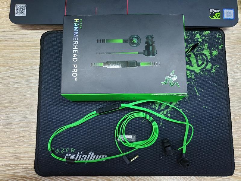TAI NGHE RAZER HAMMERHEAD PRO V2