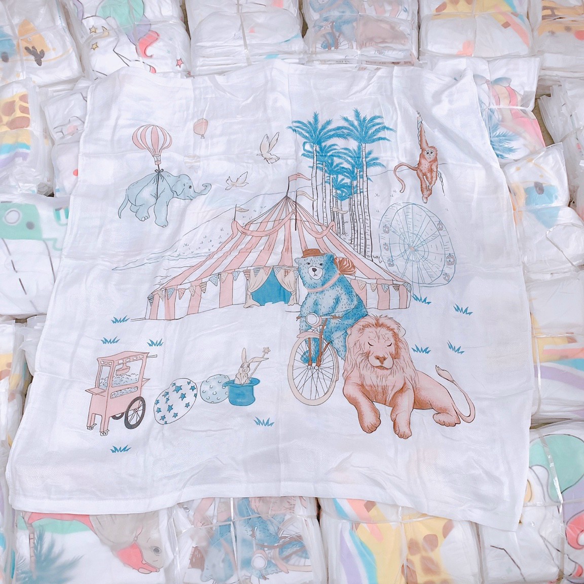 Chăn cho bé, Chăn Lụa Cotton Aden Siêu Mềm Mát kích thướt 110 * 110 cm