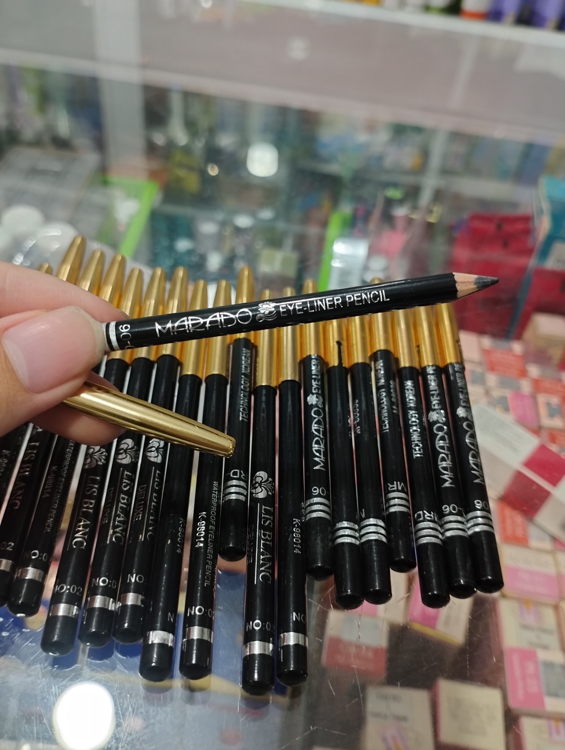 Chì kẻ mày mini nhỏ gọn dễ mang theo