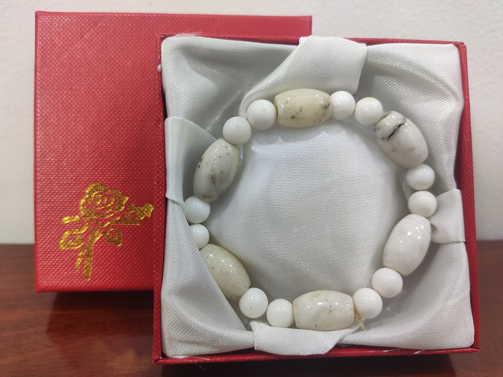 Vòng tay đá thạch anh cà na trắng