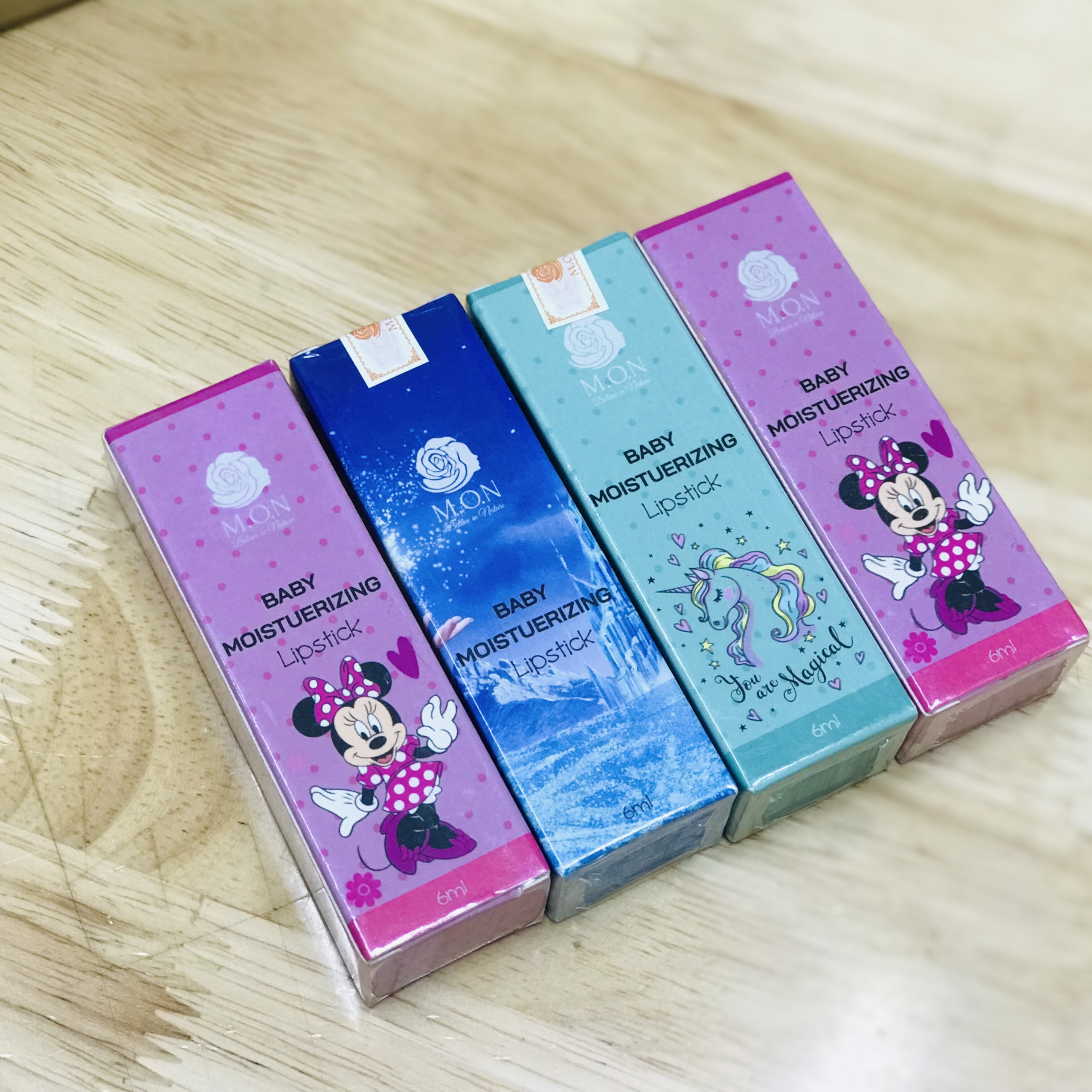 Son dưỡng môi cho bé