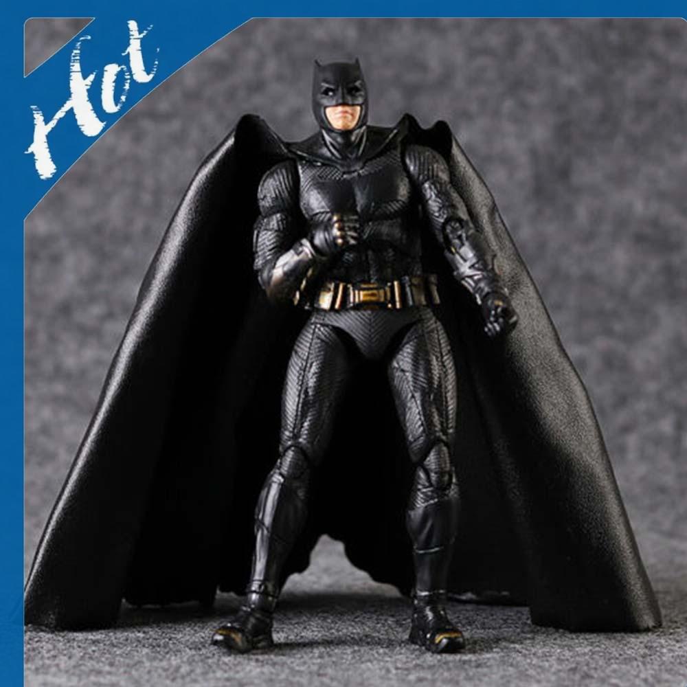 Mafex 056 DC Comics Justice League Batman PVC Action Figure Toy New in Box  