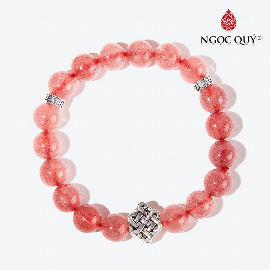 Vòng tay thạch anh dâu phối charm kết đồng tâm - ngọc quý