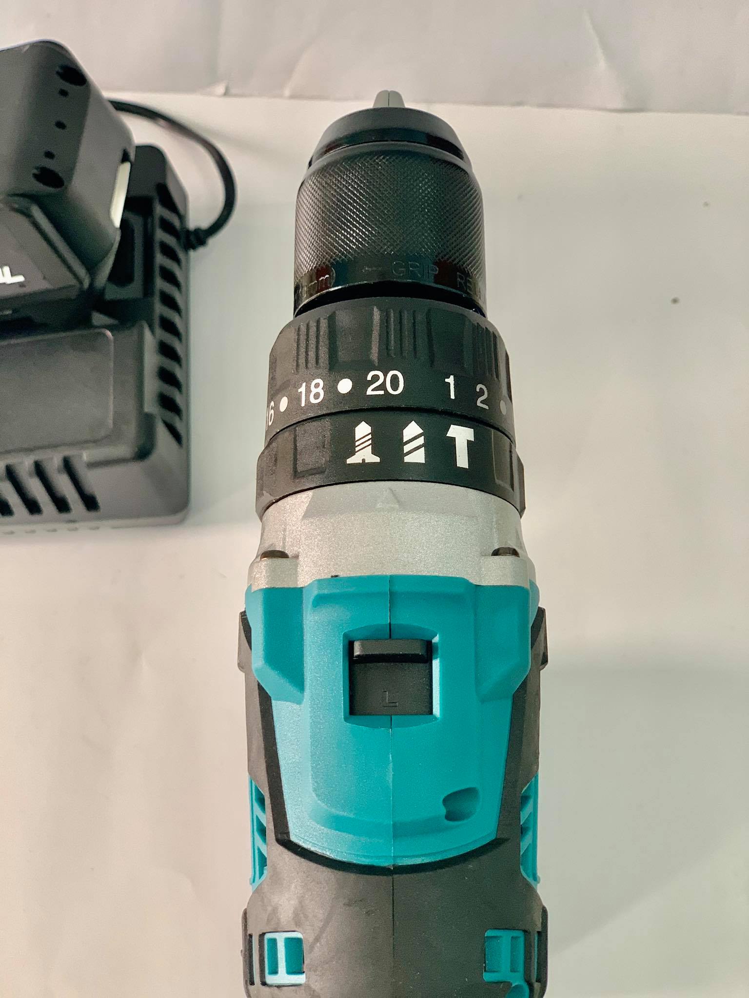 khoan pin 72v makita không than