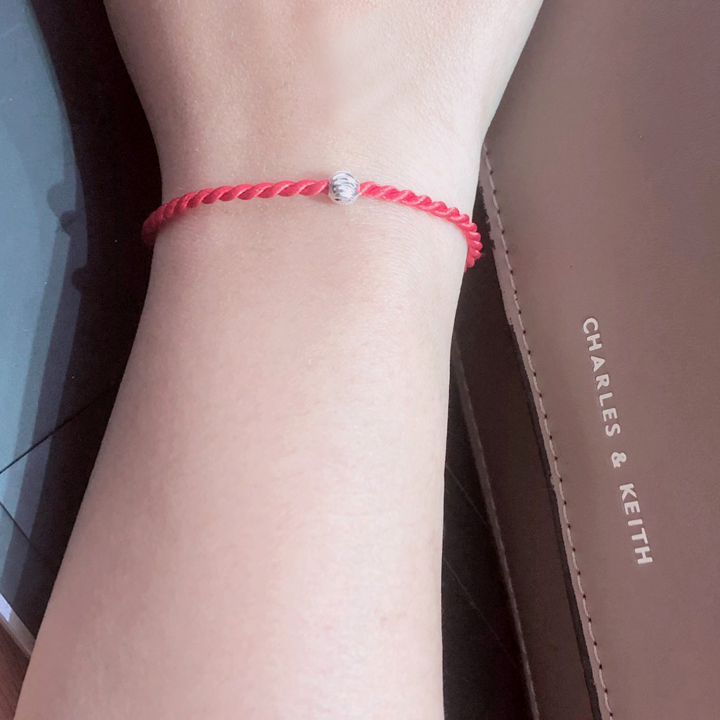 [GIF] Vòng Tay Chỉ Đỏ May Mắn Bi Bạc 925 Dây Lụa Xoắn