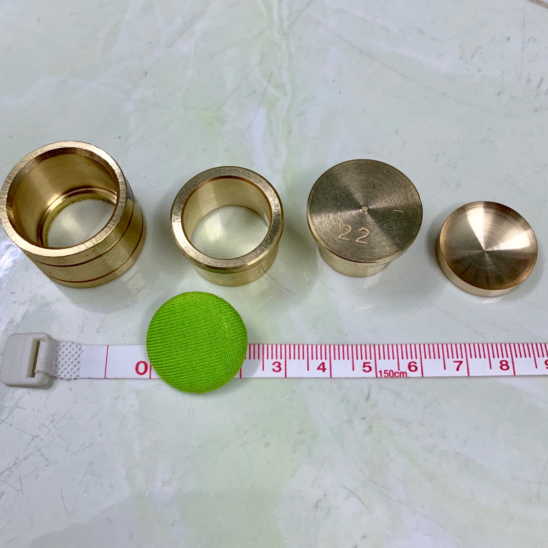 Khuôn nút bọc vải 22mm và 50 cái phôi nút cỡ 22mm