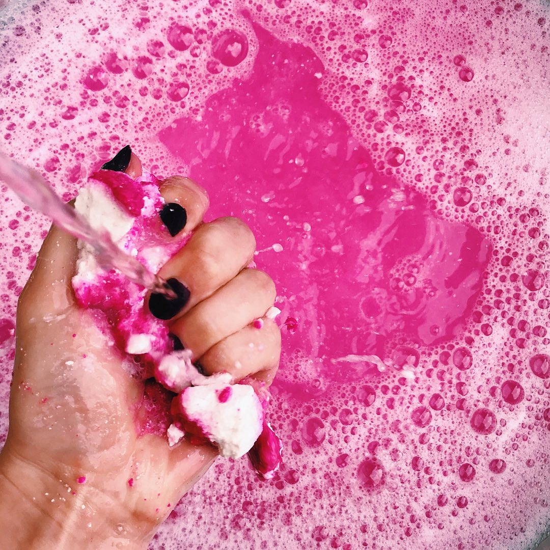 [HCM]Bánh tạo bọt tắm LUSH - The Comforter bubble bar