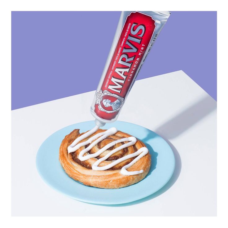 Kem Đánh Răng MARVIS Cinnamon Mint 85ML