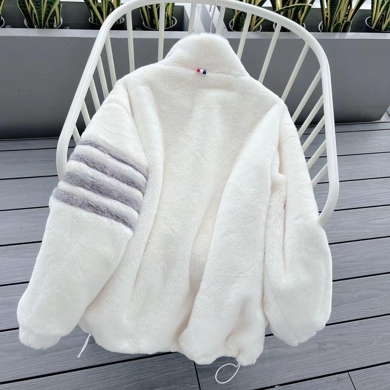 Áo khoác lông thome bốn vạch ống tay