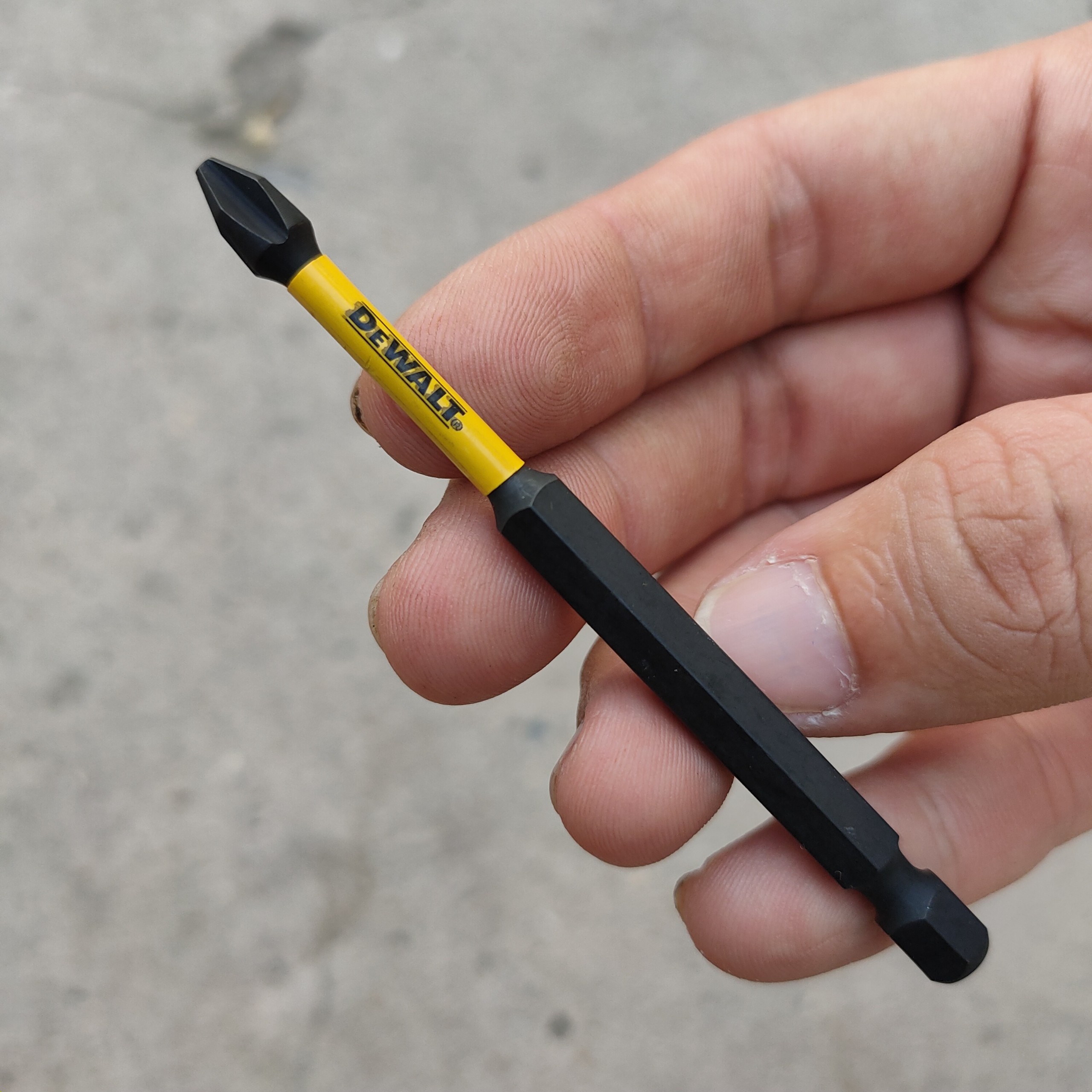 [Socket] Mũi Vặn Vít Dewalt PH2 - Dài 9cm - Đen Tem Vàng