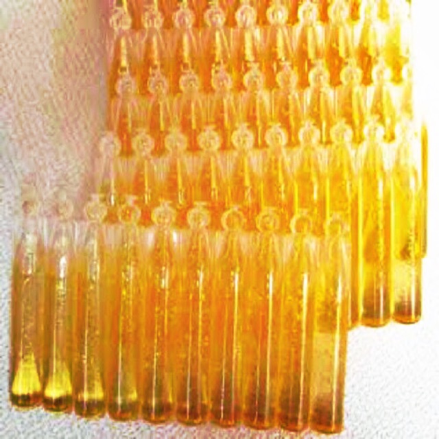 Tuýp 2ml dung dịch dẫn dụ ruồi vàng