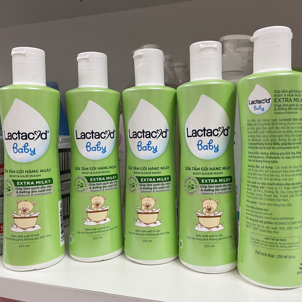 Sữa tắm gội cho bé Lactacyd Milky 250ml