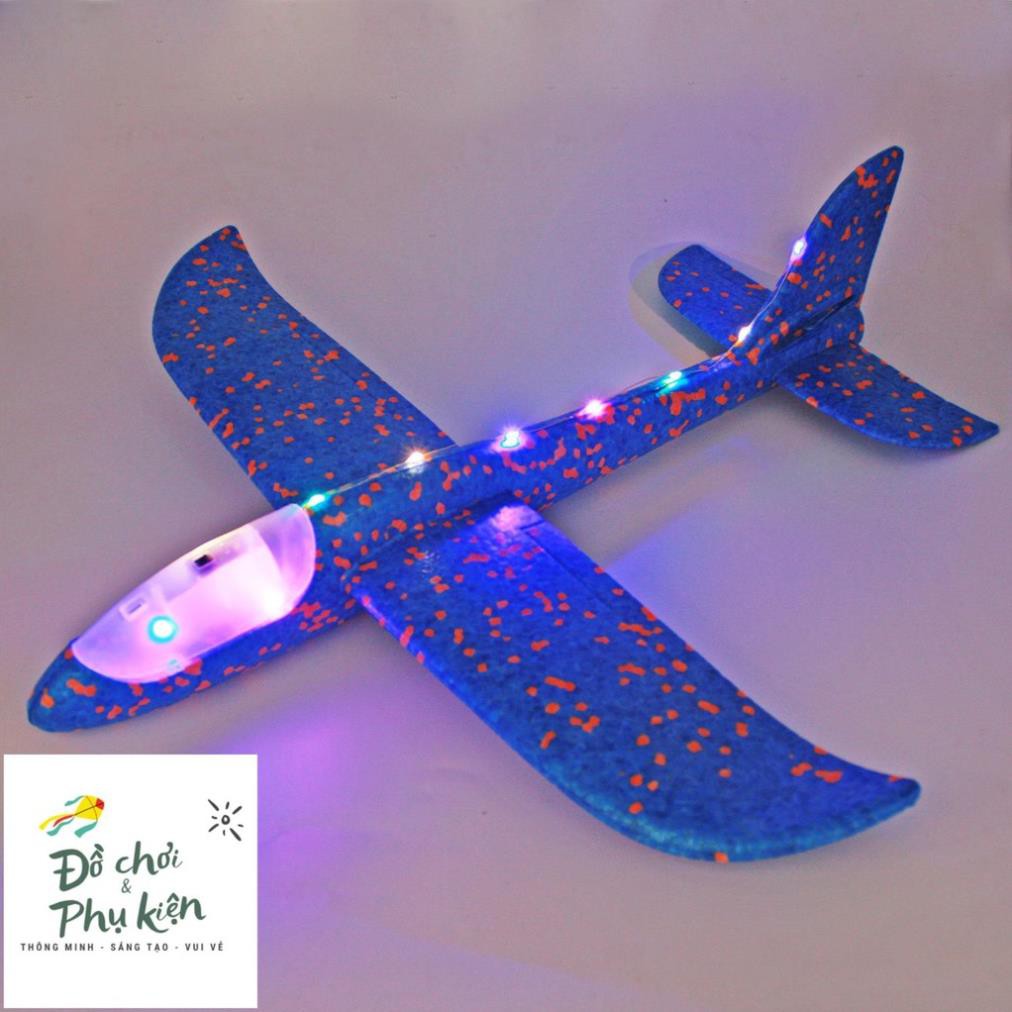 Máy bay xốp có đen led cho bé