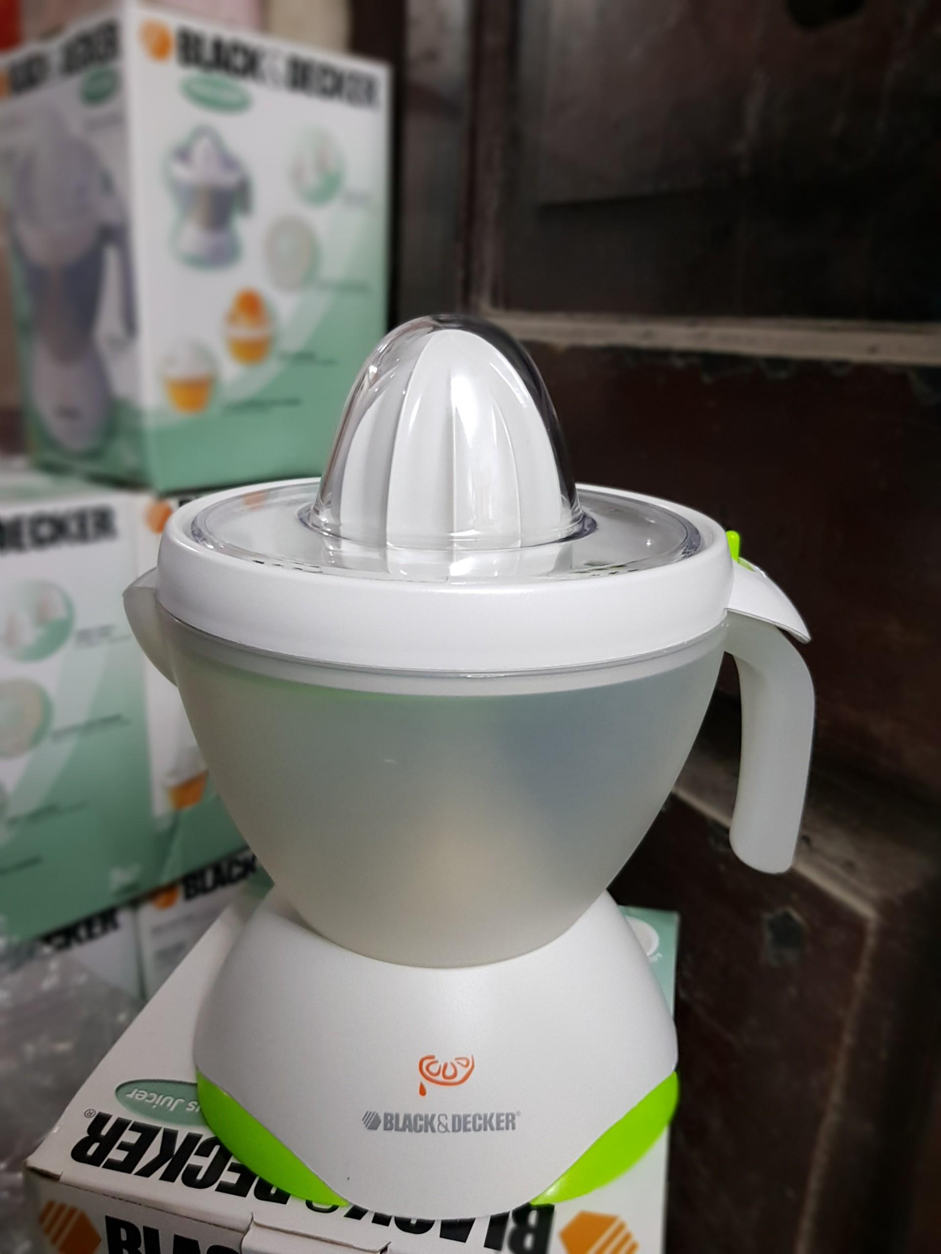 Máy vắt cam Black & Decker-CJ600 (Trắng)