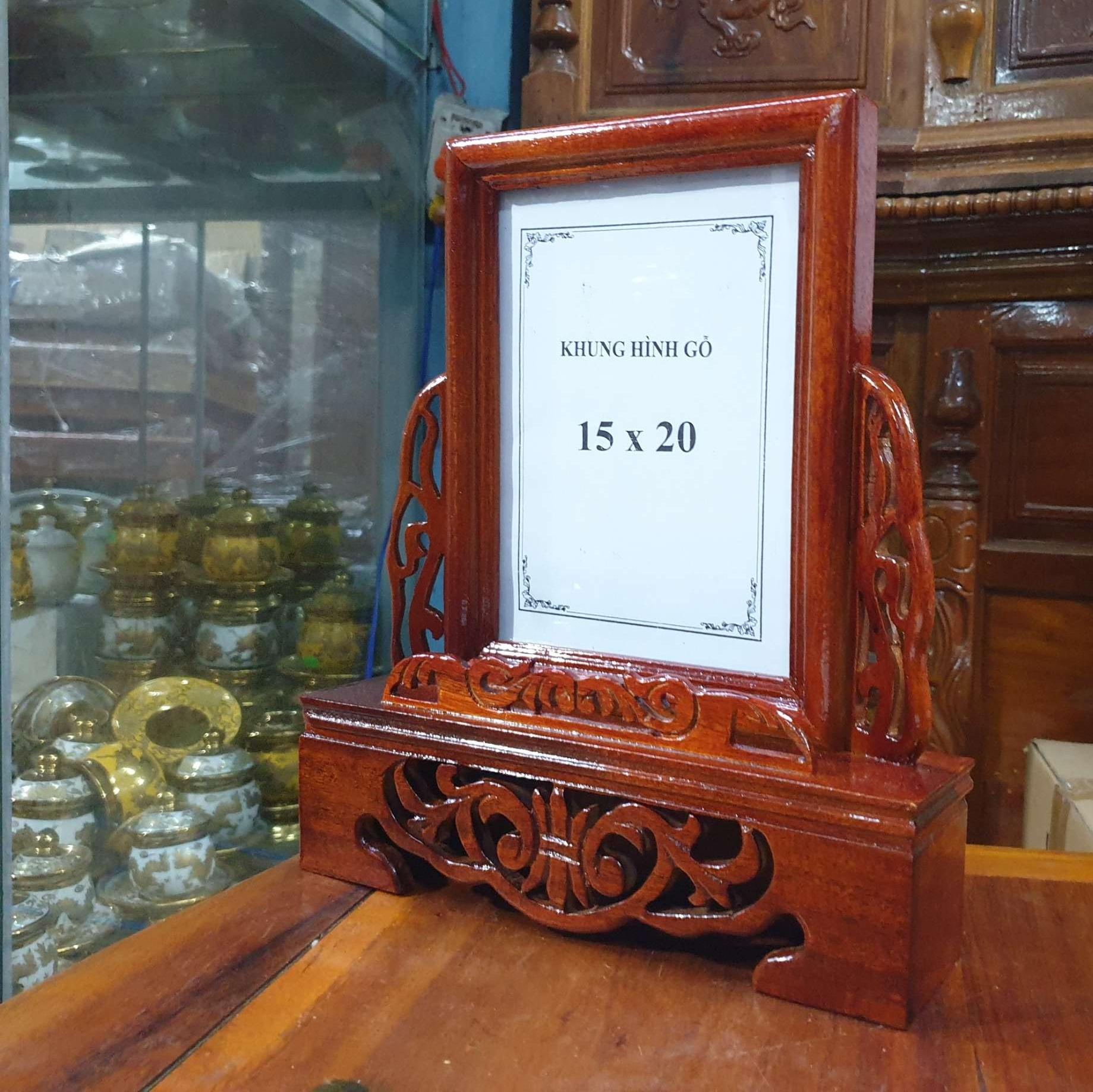 Khung hình thờ gỗ xà cừ 15×20
