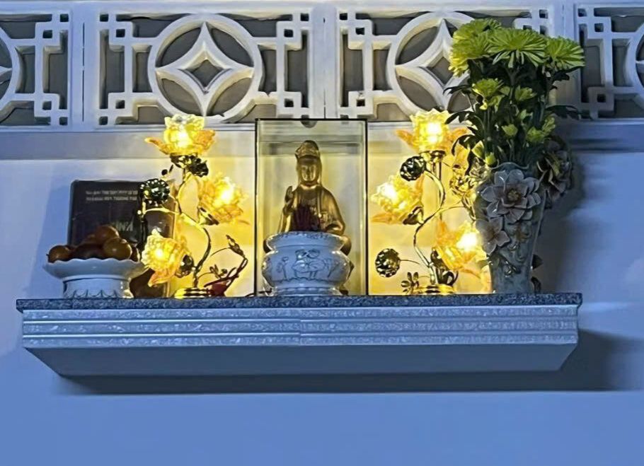 Đèn thờ thủy tinh hoa 3 bông hoa sen bóng đèn léd tiết kiệm điện năng nhiều kích cỡ