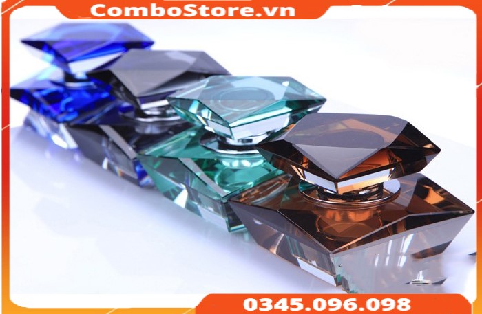 Nước hoa ô tô pha lê vuông đặt taplo cao cấp