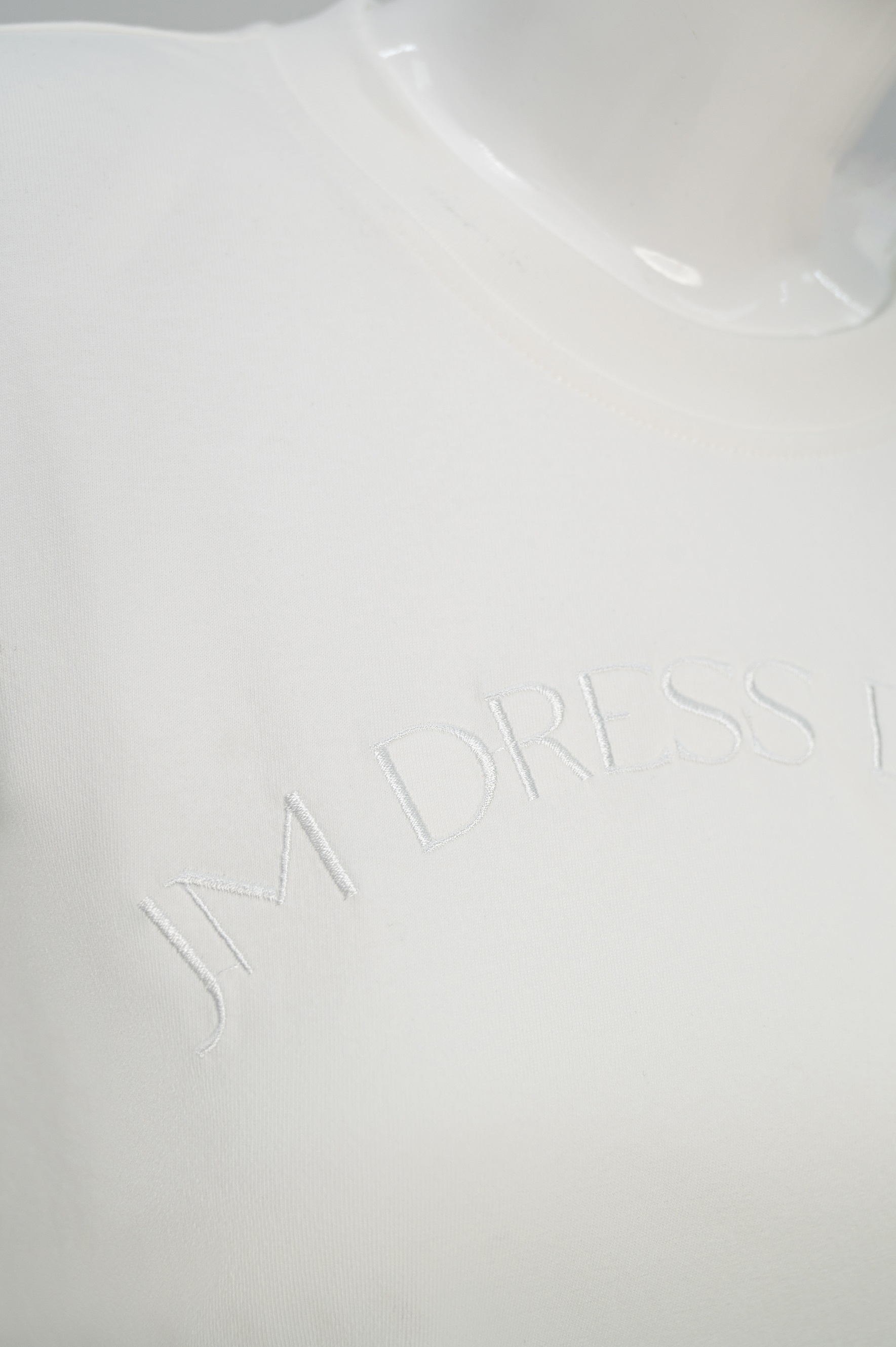 Áo phông nữ from vừa đệm vai thêu JM Dress Design 2T57.2210CT