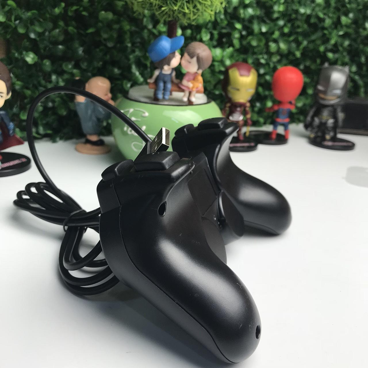 Tay cầm chơi game cho PC/Laptop cổng USB đen (có gạt Analog và có rung)