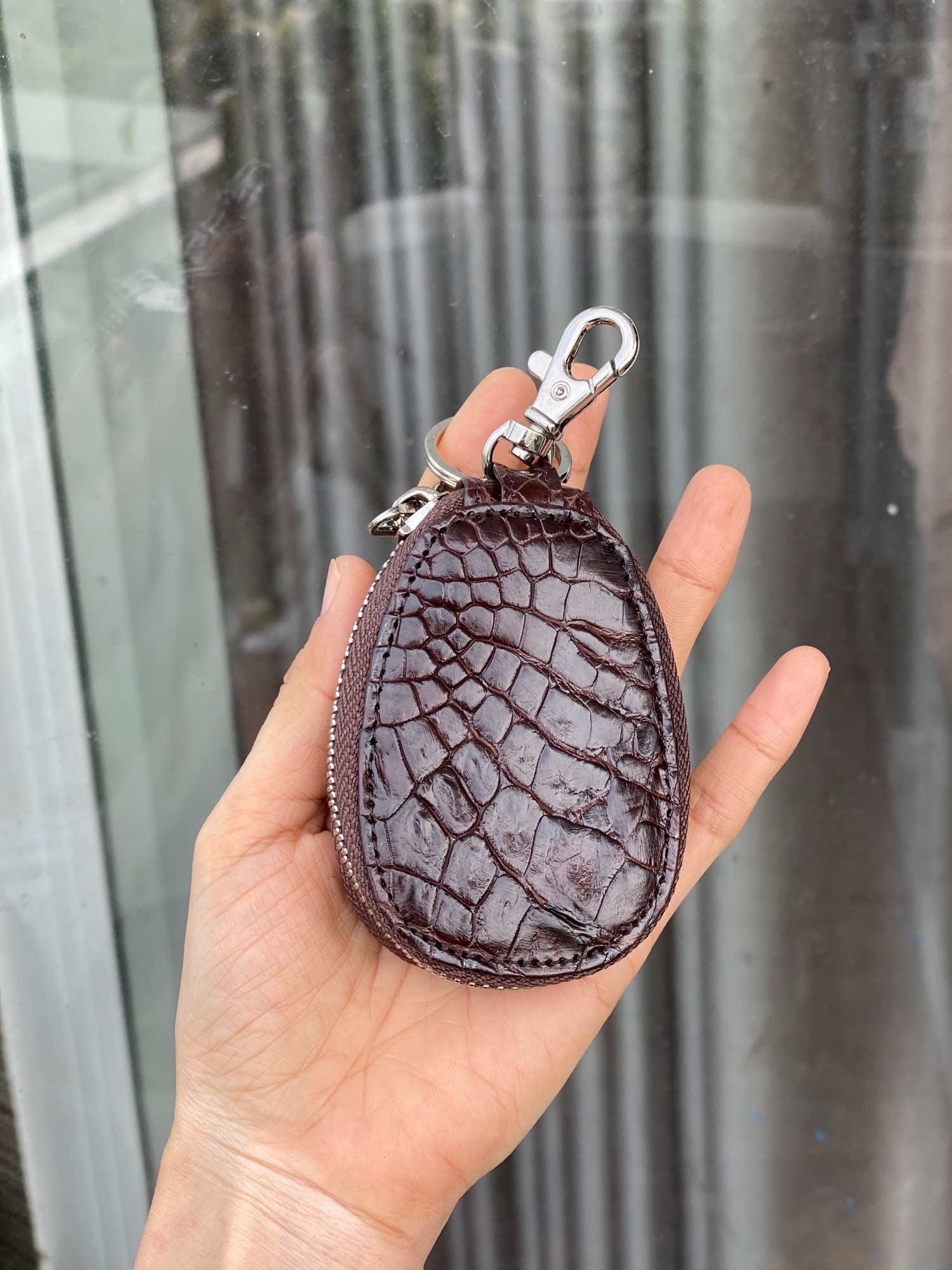 Móc chìa khoá da cá sấu